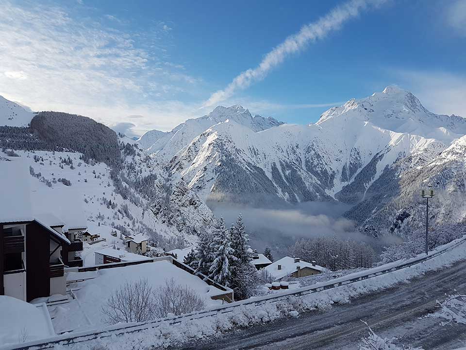 Les-2-Alpes-Skimanijaci-ski008