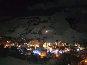 Les-2-Alpes-Skimanijaci-skim1815