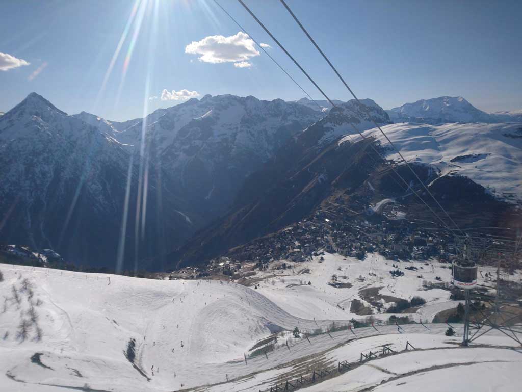 Les-2-Alpes-Skimanijaci-skim1903