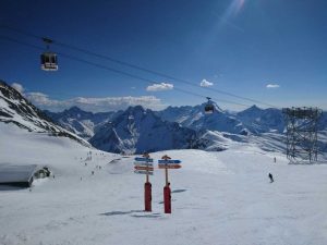 Les-2-Alpes-Skimanijaci-skim1904
