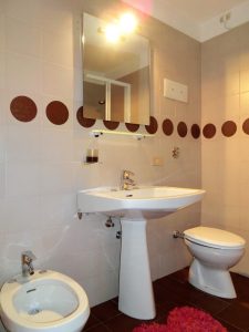 Madonna-di-Campiglio-Condominio-Rainalter-Skimanijaci-s014