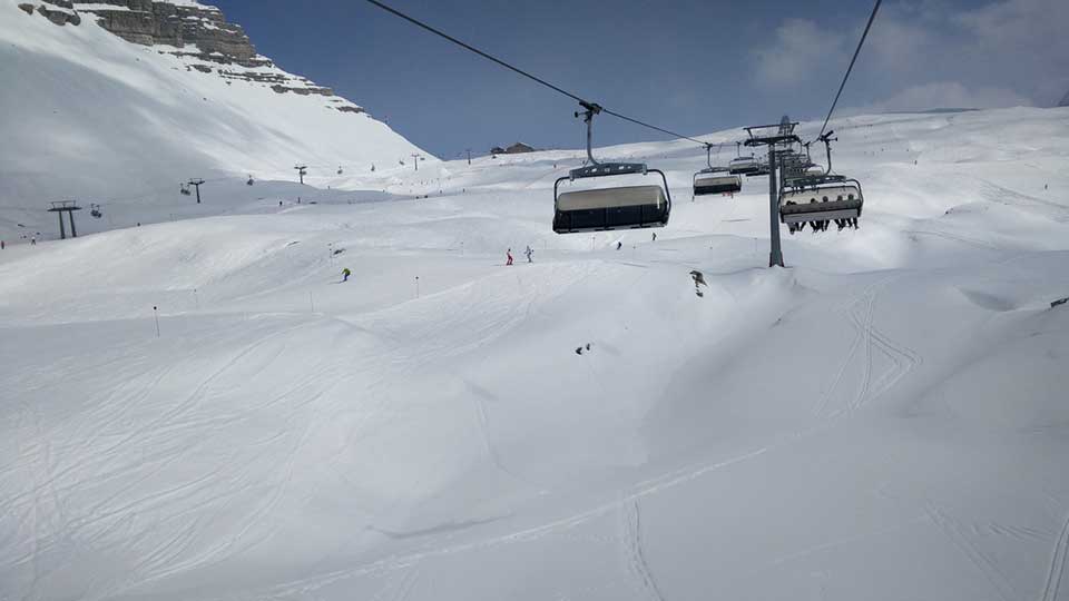 Madonna-di-Campiglio-Skimanijaci-ski003