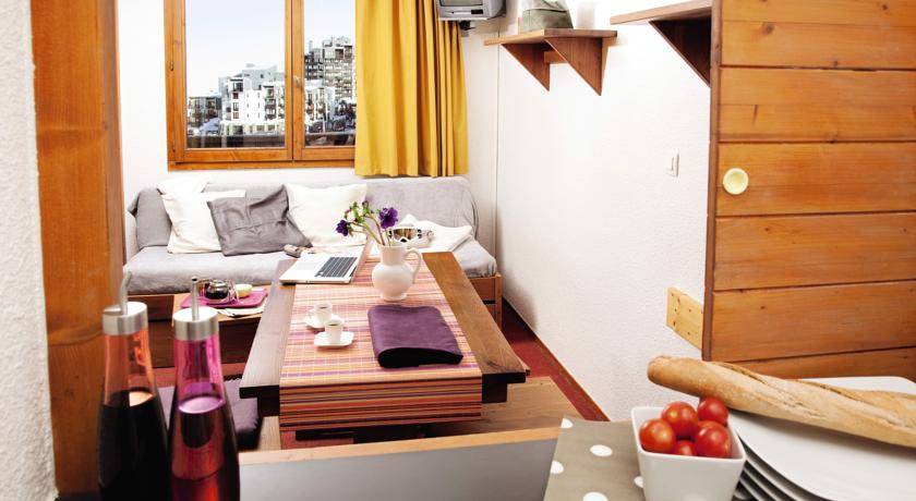 Tignes-Residence-Le-Borsat-IV-Skimanijaci-s008